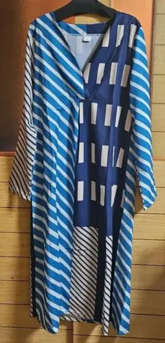 【新品】ストライプ柄ロングワンピース Sサイズ