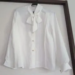 リボン付きホワイトシャツ Mサイズ