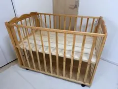木製ベビーベッド ダークブラウン マットレス付き - メルカリ
