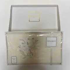 新品NINA RICCI 花刺繍 バスタオルのサムネイル