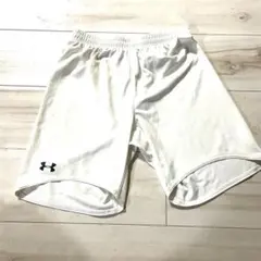【UNDER ARMOUR スポーツハーフパンツ ホワイト　YLG】