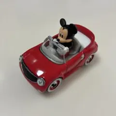 ★☆ディズニー☆★ミッキー　赤い車　トミカのサムネイル