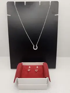 ホースシュー ネックレス　ピアス　シルバー　ジルコニア　美品　キラキラ　セール