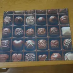 新品　チョコレイ一ト柄　マットレス４枚 ３０センチ✕４０センチ