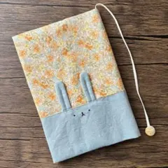 【四六判サイズ】生えうさぎのブックカバー　オリジナルハンドメイド布製ブルー　花柄