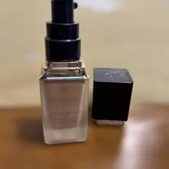 クレドポーボーテ　タンフリュイド エクラ マット オークル 10