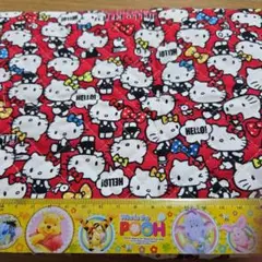 約50cm×45~50cm　キルティング　はぎれ　キティ　カラフル　レッド