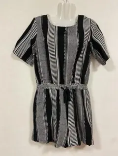 総柄 ロンパース チチカカ 夏服 モノトーンのサムネイル