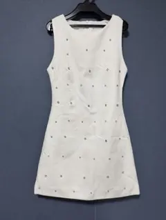 ビジュー付きタイトドレス ホワイト/ブラウン