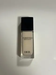Dior Forever Skin Glow 00 リキッドファンデーション