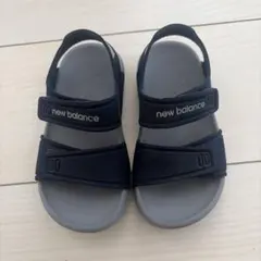 new balance ネイビー サンダル