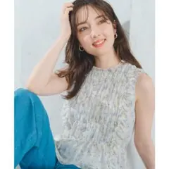 【ミッシュマッシュ】フリル付き花柄ノースリーブトップス