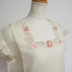 最終値下げ【タグ付き美品】MOSE モーゼ 花柄刺繍 トップス A-103