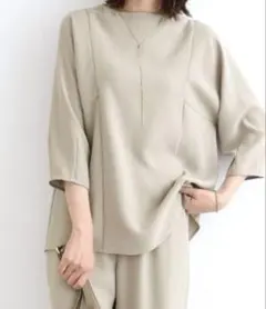 新品タグ付　INDIVI ブラウス