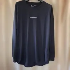 UNDER ARMOUR　長袖Tシャツ