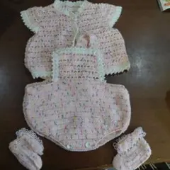 ピンク系編み物ベビー服セット