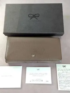 【値下げ中】ANYA HINDMARCH アニヤハインドマーチ長財布　リボンのサムネイル