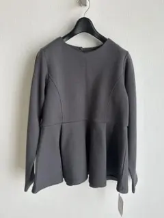 &.NOSTALGIA ポンチペプラムトップス グレー