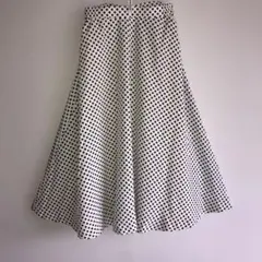 水玉模様 フレアロングスカートウエスト68cm迄　長さ70cm