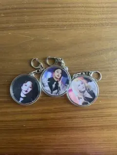 TWICE 写真キーホルダー3個セット