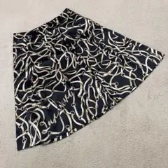 美品　バーバリーロンドン　プリーツスカート　総柄　シルク100 ブラック　38