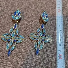 Item thumbnail for item 7a27b473-3997-4a30-b1e8-03cb69bd0b59