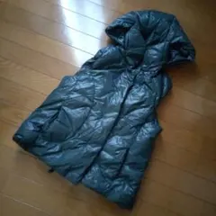 美品●セオリーリュクス●ダウンベストのサムネイル