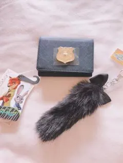 しまむら　Disney ちはる　ズートピア　ニック　折り財布　キーホルダーのサムネイル