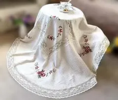 刺繍入りクリーム色 円形　テーブルクロス 125cm　お値下げ 縁側ベージュのサムネイル