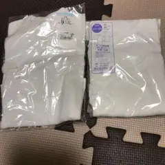 コンビニ肌着1枚とガーゼ短肌着2枚