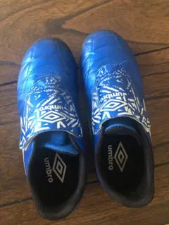 Umbro Accelerator 青 サッカーシューズ　１９cm