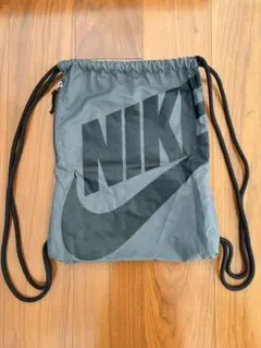 NIKE ナップザック グレー