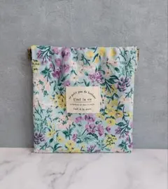 Item thumbnail for item e3266fd7-4466-433b-940e-18361a92fd00