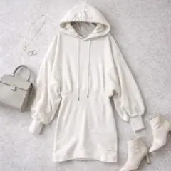 Chico チコ ウエストリブ切替パーカーワンピース アイボリー サムホール F