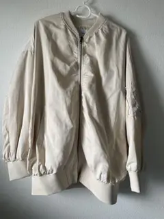 Discoat ジャンパー　オーバーサイズデザイン　オフホワイト