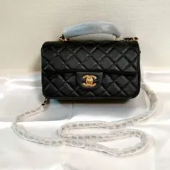 美品 ショルダーバッグ キルティング ノベルティ