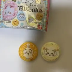 ちいかわビスケット2 刺繍缶バッヂうさぎ2セット