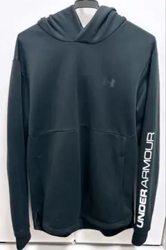 UNDER ARMOUR ブラック パーカー