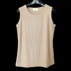 シンプル ベージュ ノースリーブシャツ トップス さらさら ストレッチ生地 美品