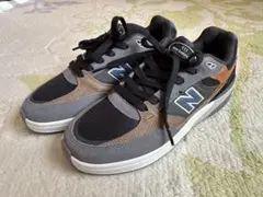 New Balance 933 スニーカー グレー/オレンジ