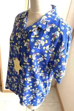 Disney ドナルドダック アロハシャツ　レディースMサイズ　新品タグ付きのサムネイル