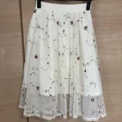 花柄刺繍　膝丈　スカート