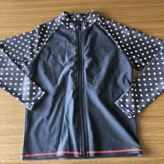 キッズ用　ラッシュガード　サイズ140
