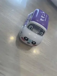 ちいかわ　トミカ　モモンガ ミニカー 紫と白