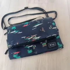 KIU●ウォーターリバレントストレージサコッシュ●お財布サコッシュのサムネイル