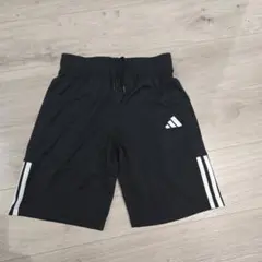 adidas新品Size150 黒 ハーフパンツ 3本ライン