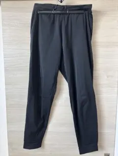 ユニクロ　ジョガーパンツ　長ズボン