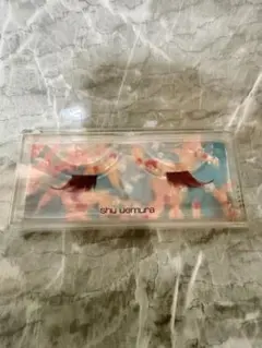 shu uemura つけまつ毛 蜷川実花 アイラッシュ