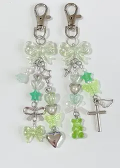 ビーズキーホルダー コレクトブック y2k 韓国 グリーン 2点