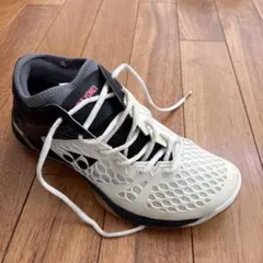 バドミントンシューズ